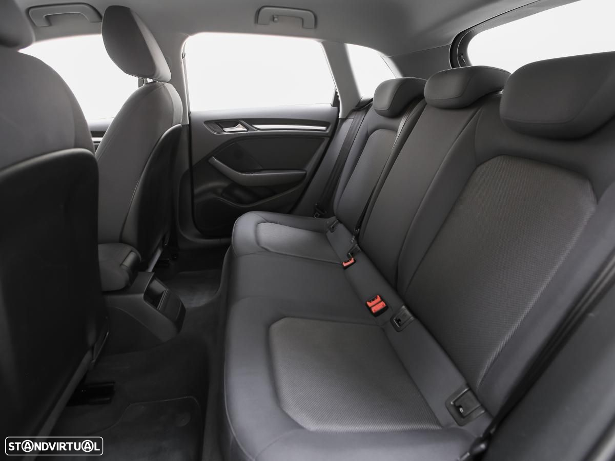Audi A3 Sportback 30 TDI - 10