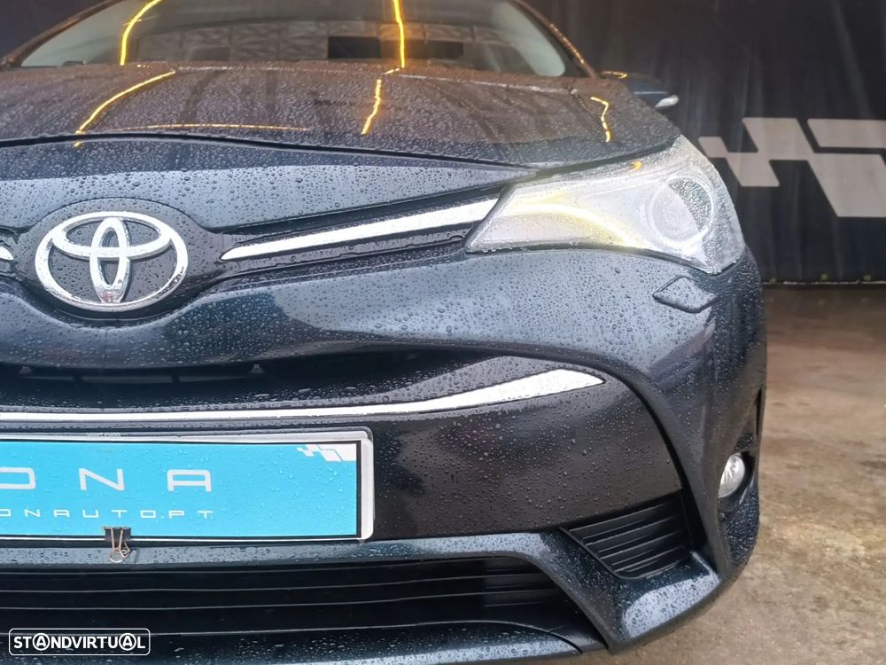Toyota Avensis Touring Sports 2.0 D-4D Exclusive+GPS - 12