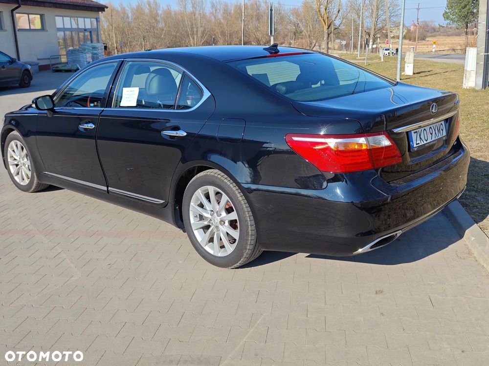 Lexus LS 460 AWD Impression Line - 13