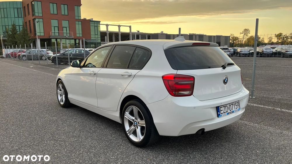 BMW Seria 1 114i - 3