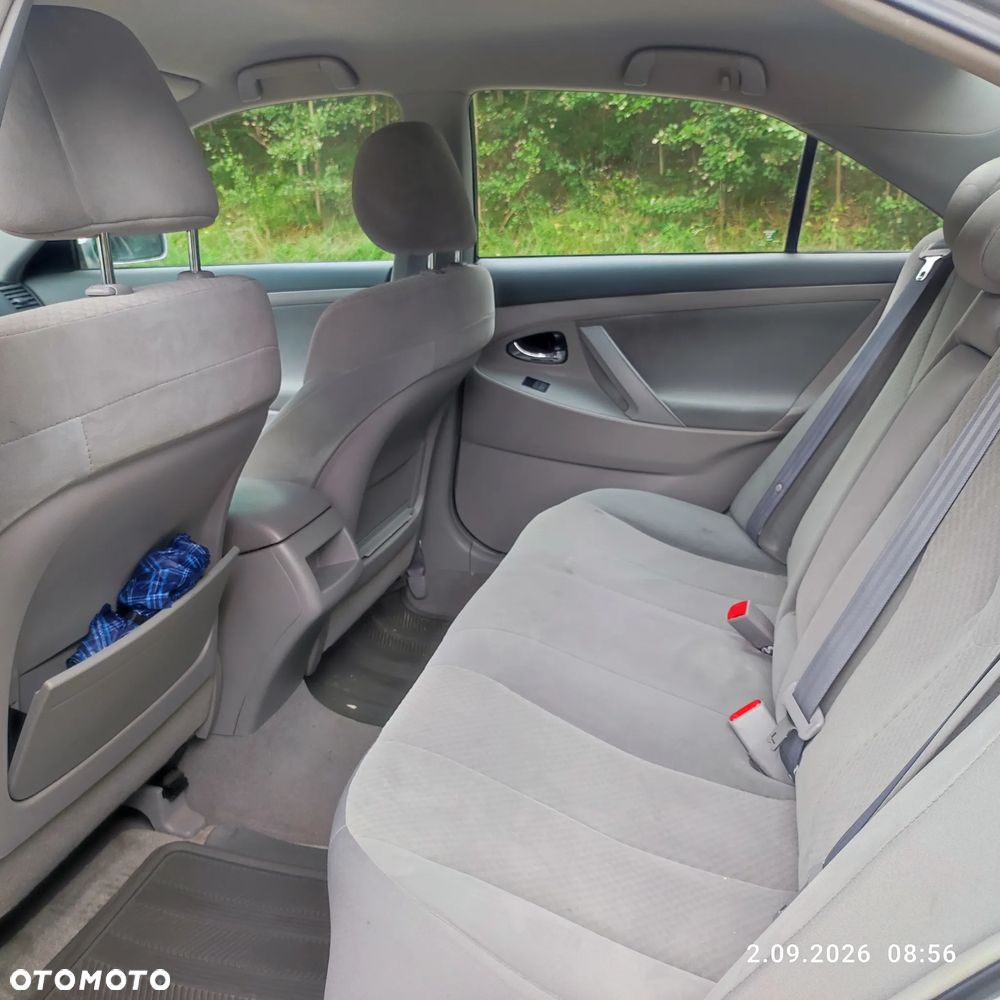Toyota Camry - 2