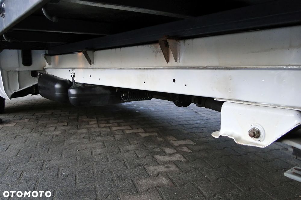 Mercedes-Benz Sprinter 411 - 23