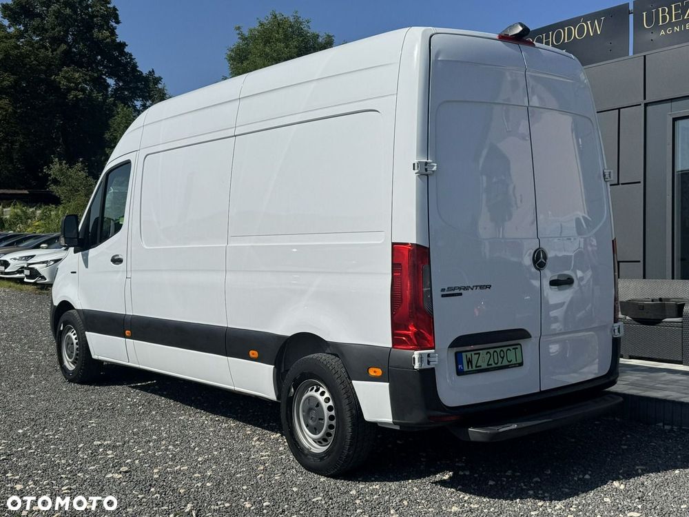 Mercedes-Benz Sprinter - 7