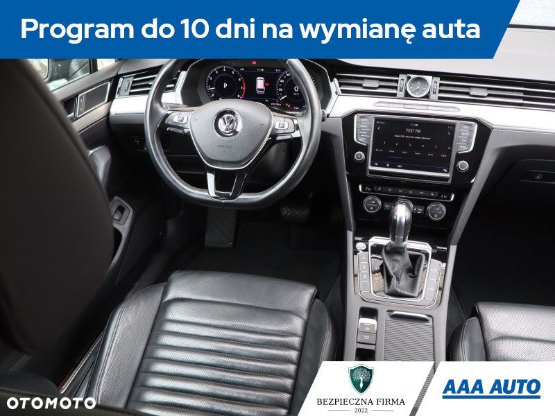 Volkswagen Passat Variant - 9
