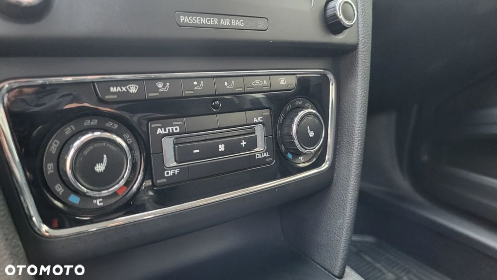 Skoda Superb 2.0 TDI Ambition - 11