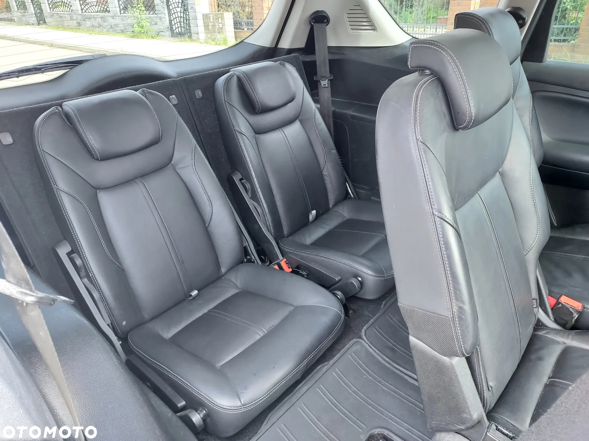 Ford S-Max - 10