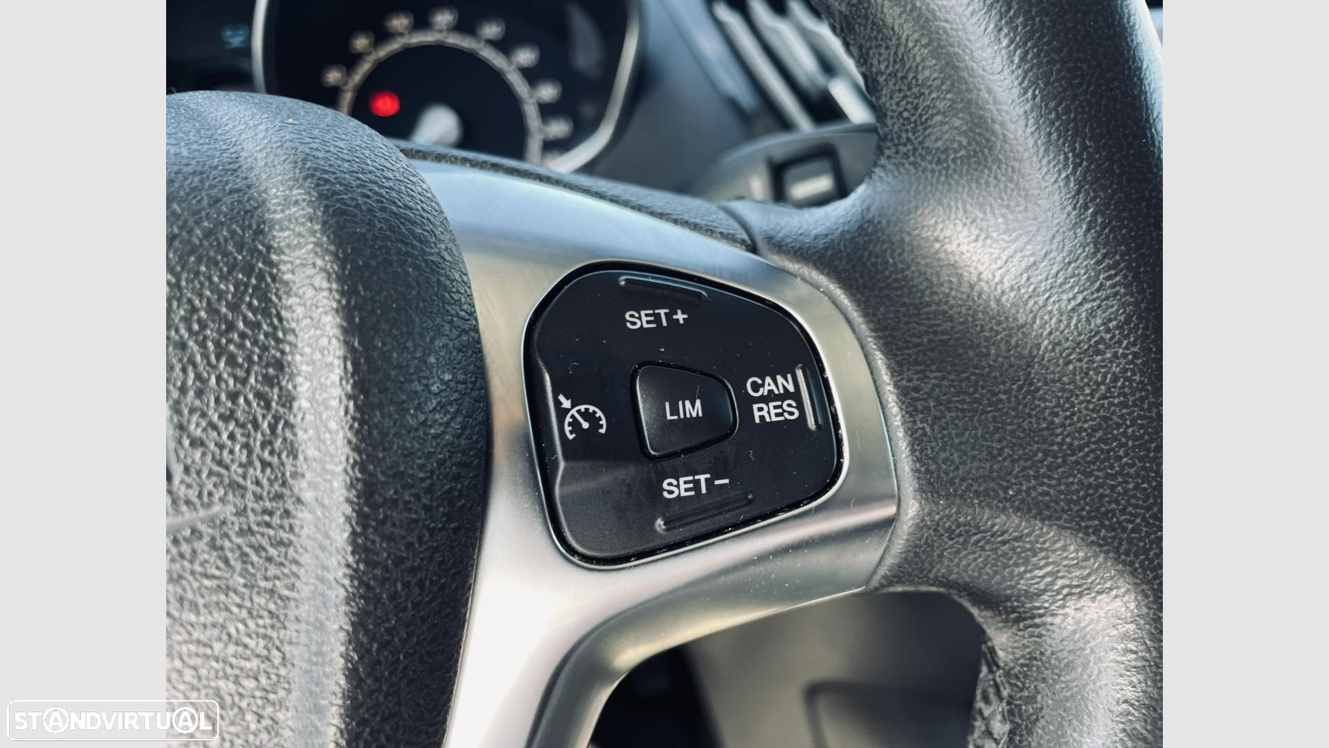 Ford Tourneo Courier 1.0 EcoBoost Titanium - 13