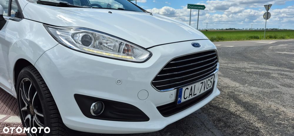 Ford Fiesta 1.6 Ti-VCT SYNC Edition - 5