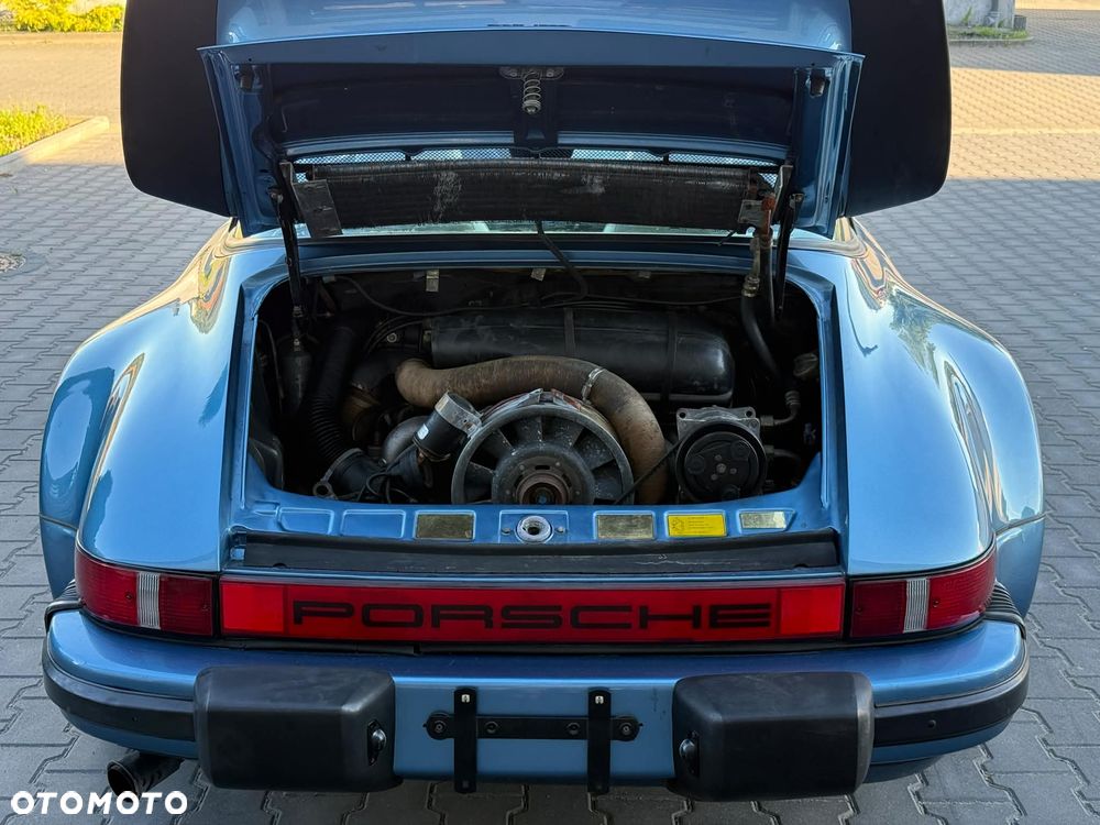 Porsche 911 - 18