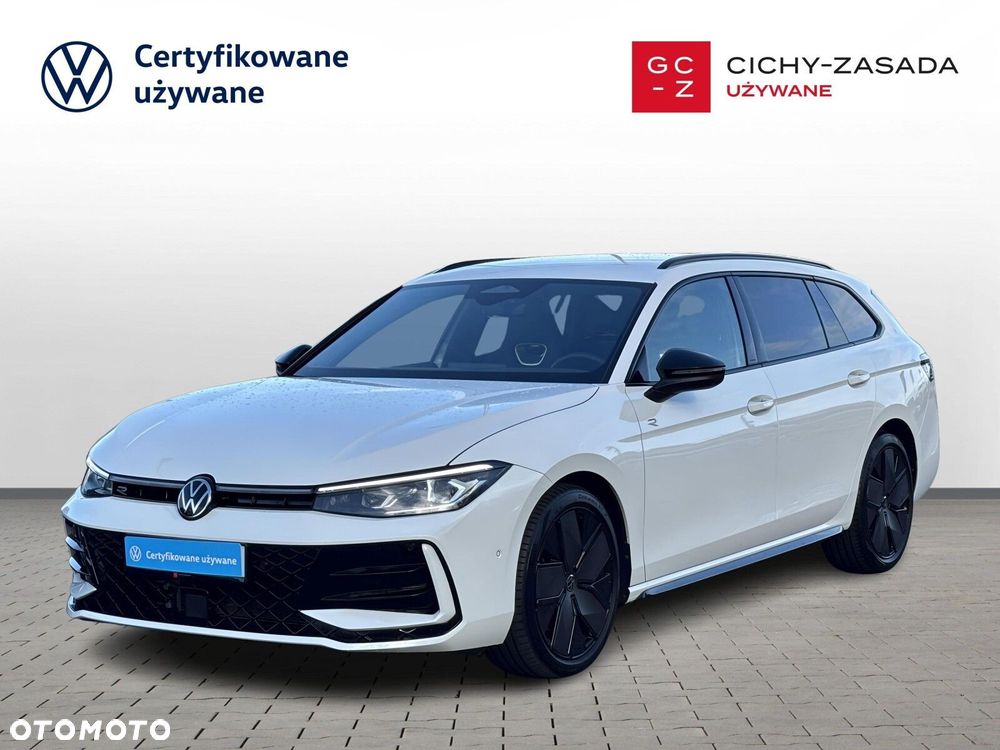 Volkswagen Passat - 1