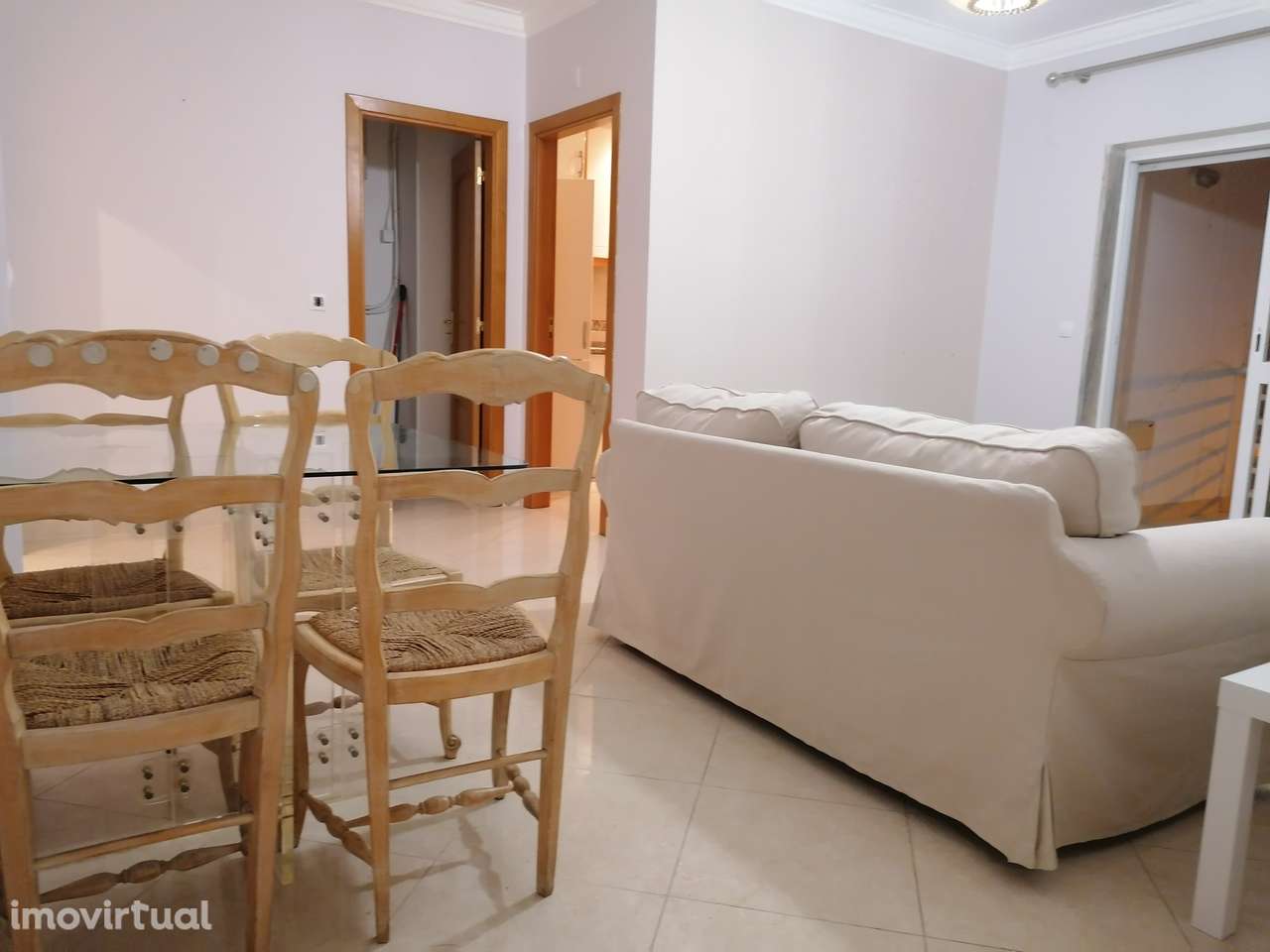 Apartamento T1 na Corrieira com varanda, garagem e elevador - Grande imagem: 3/10