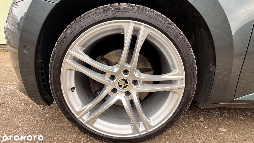 Skoda Superb 2.0 TDI 4x4 DSG L&K - 40