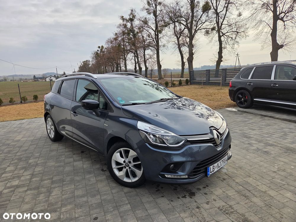 Renault Clio 1.2 16V 75 LIMITED - 10