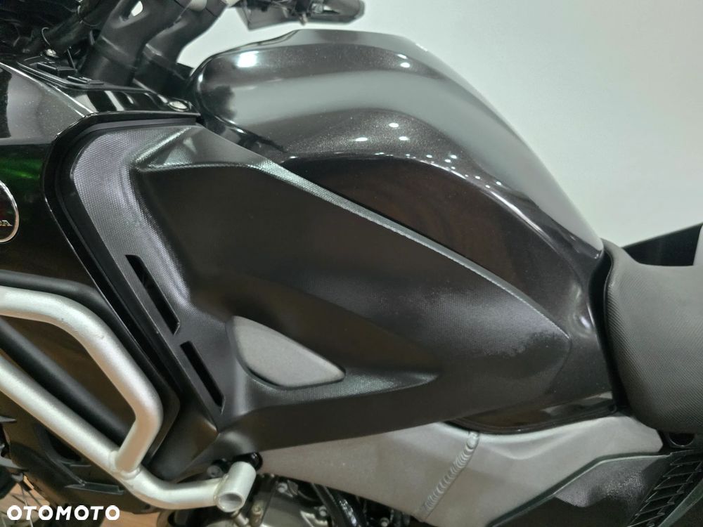 Honda VFR - 10
