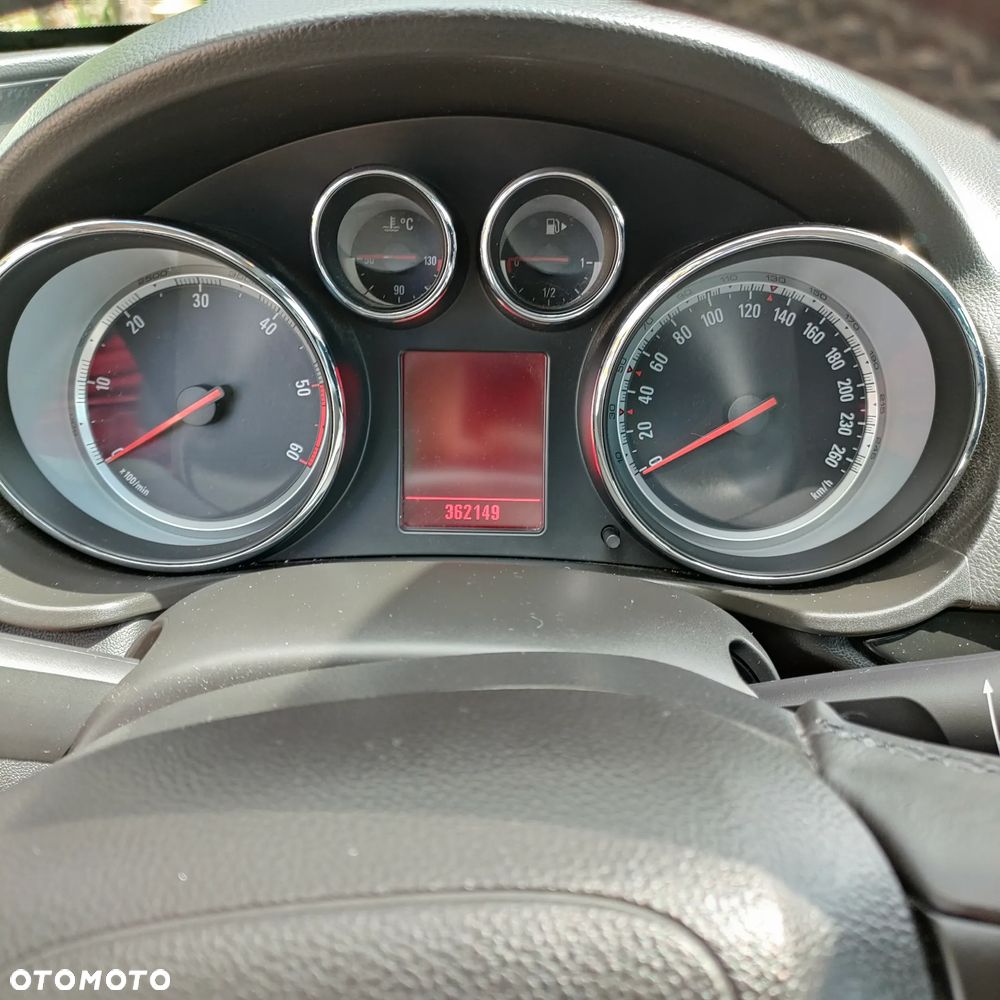 Opel Insignia 2.0 CDTI - 10