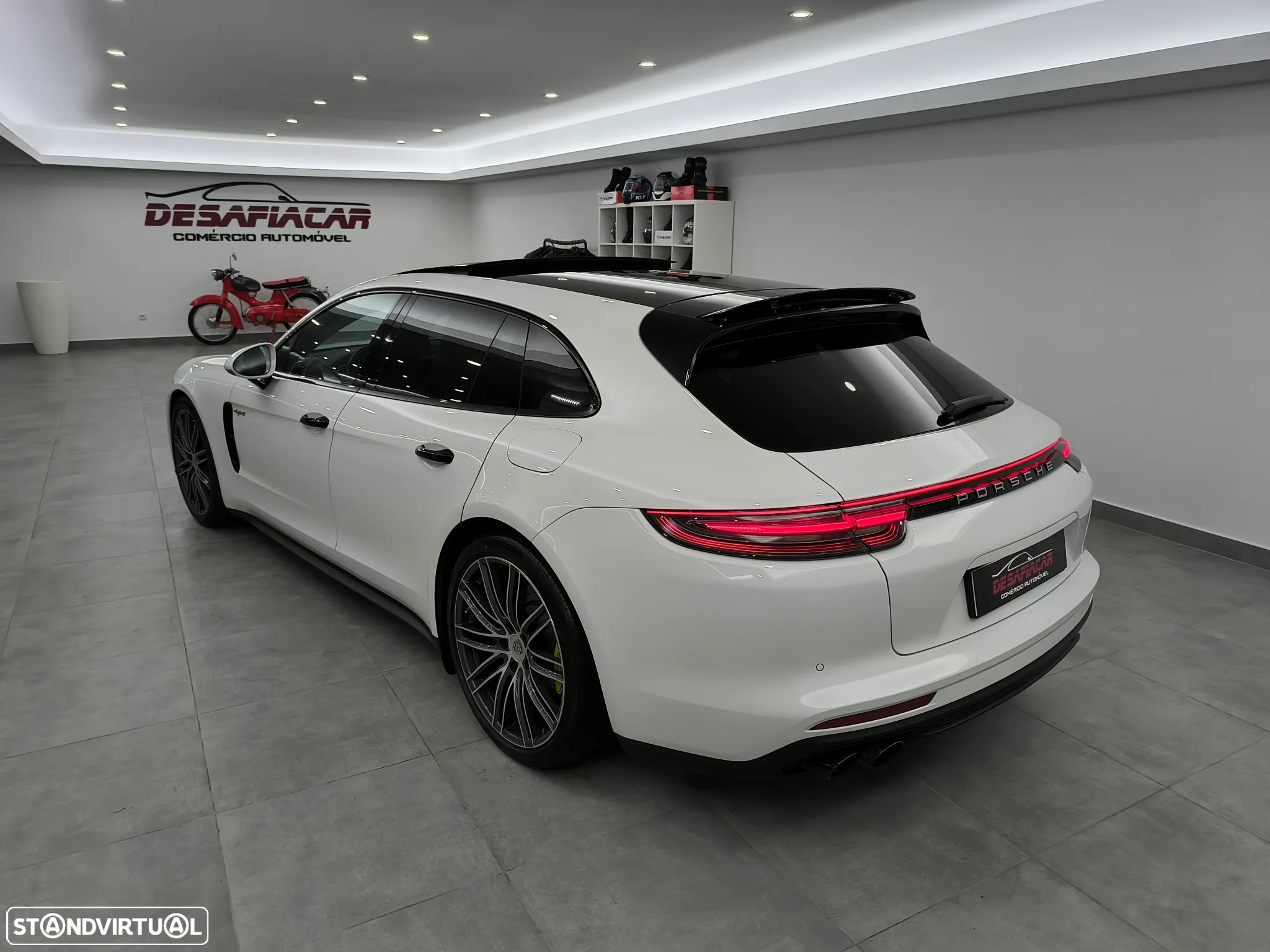 Porsche Panamera Sport Turismo 4 E-Hybrid - 8