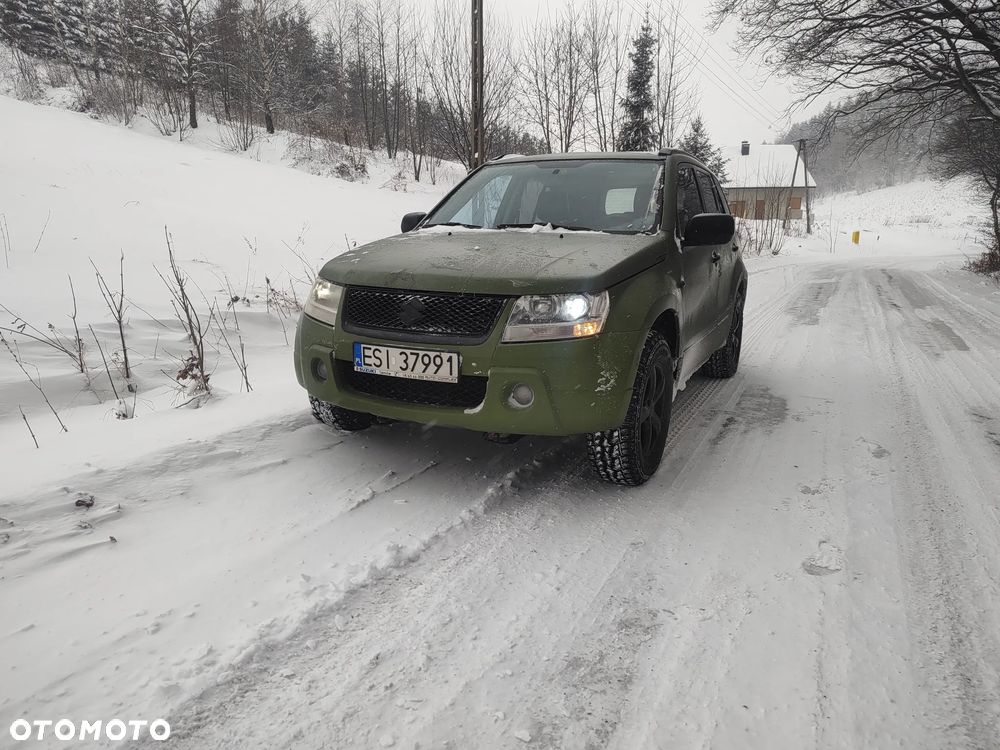 Suzuki Grand Vitara 2.0 - 1