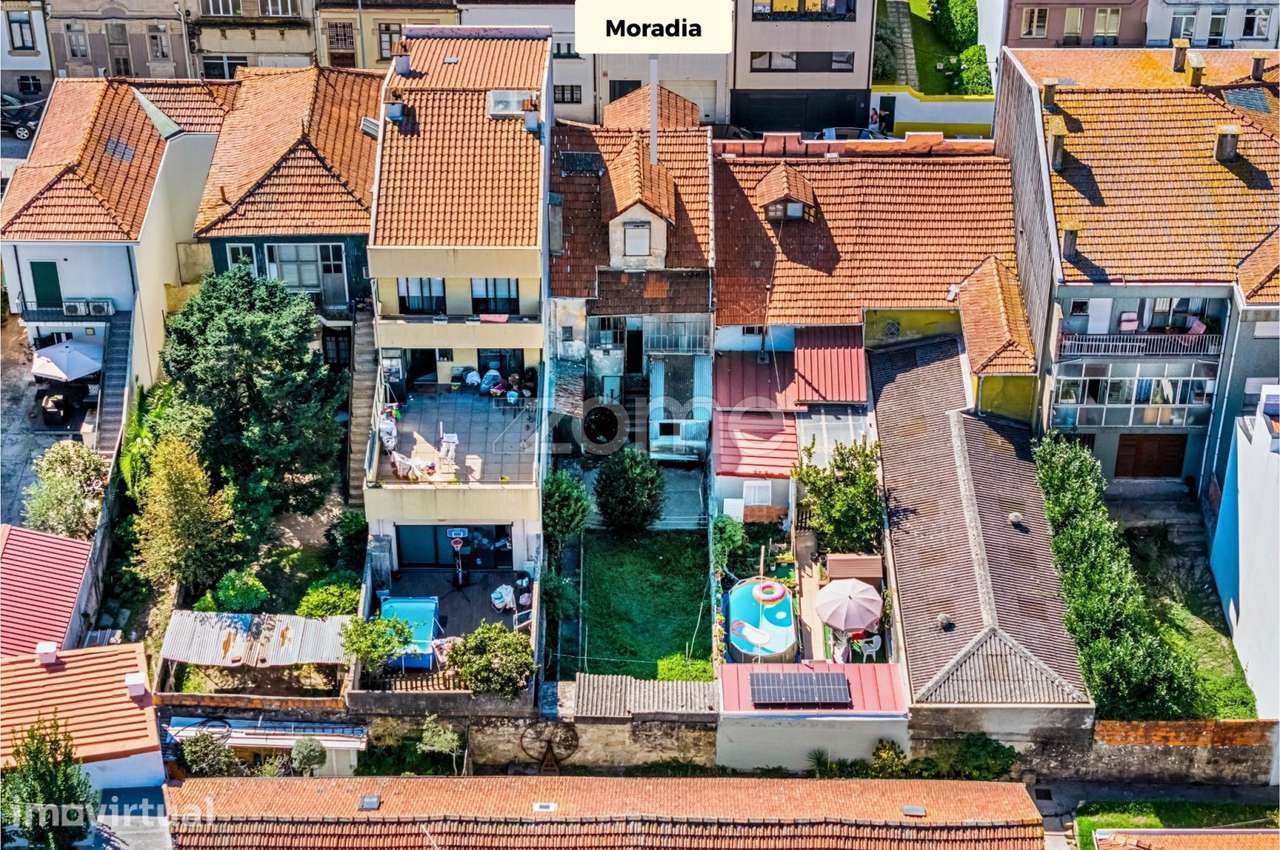 Moradia para reconstrução / reabilitação - Grande imagem: 2/23