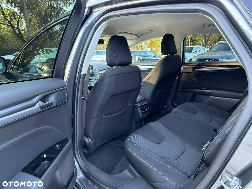 Ford Mondeo - 16