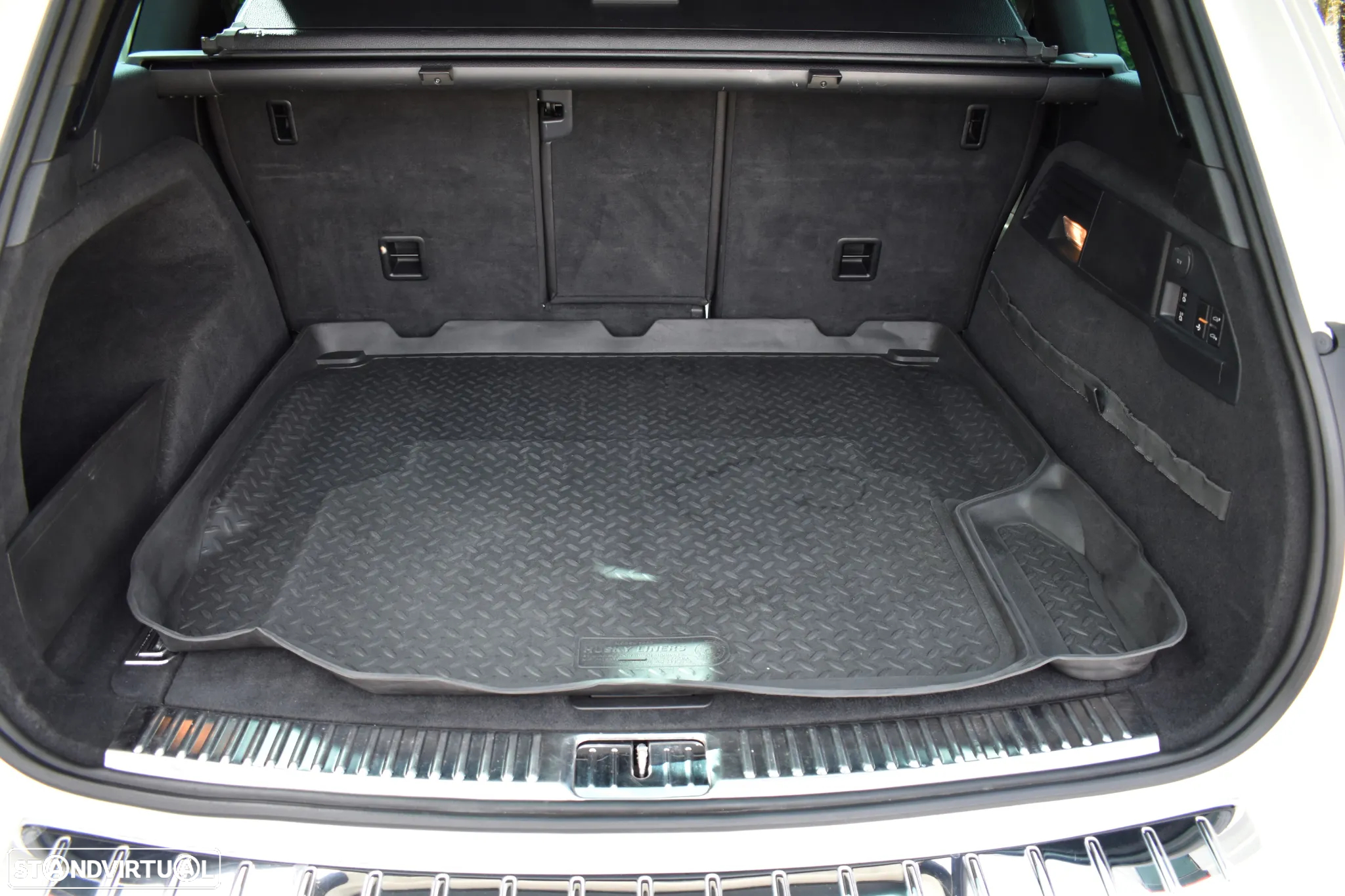 VW Touareg 3.0 TSI Hibrido - 13