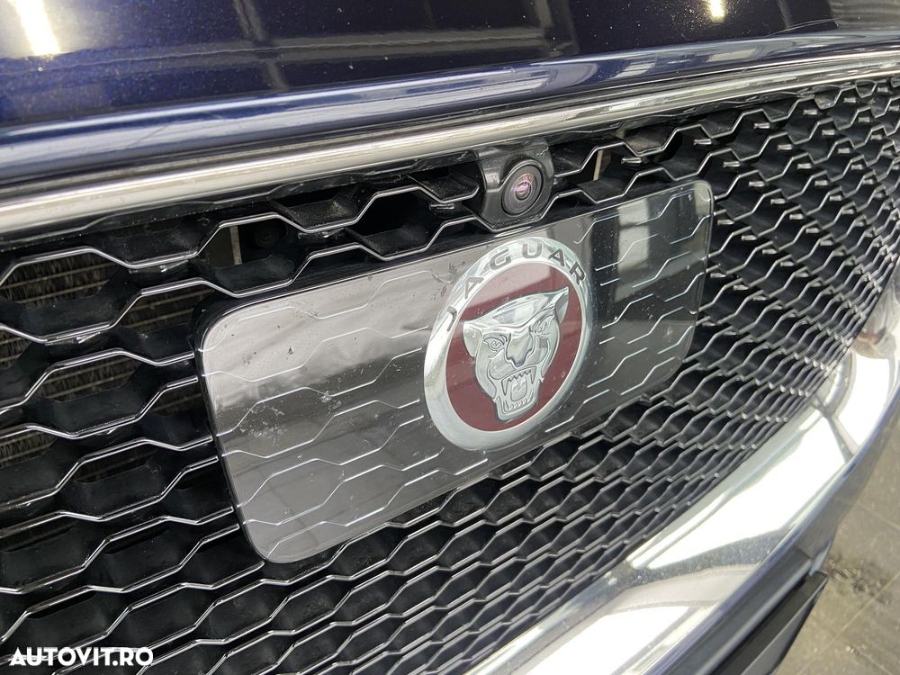 Jaguar F-Pace D300 AWD - 8