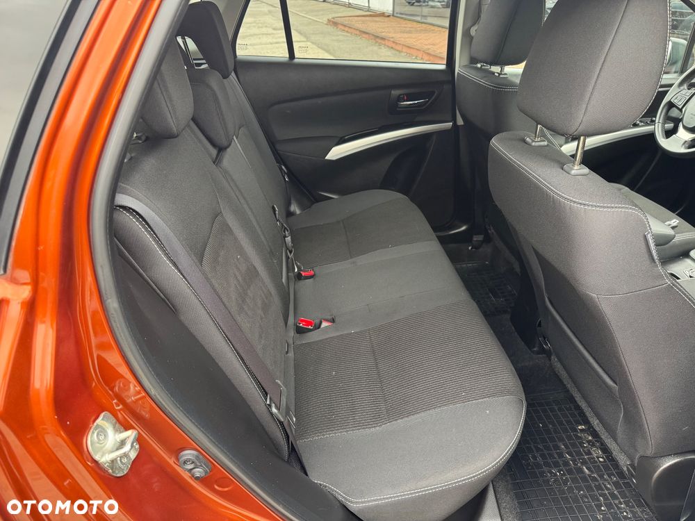 Suzuki Swift 1.2 Premium Plus - 27