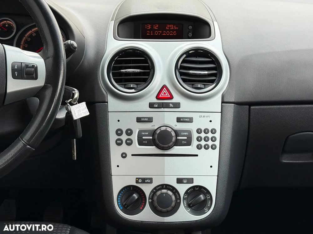 Opel Corsa 1.2 Essentia - 9