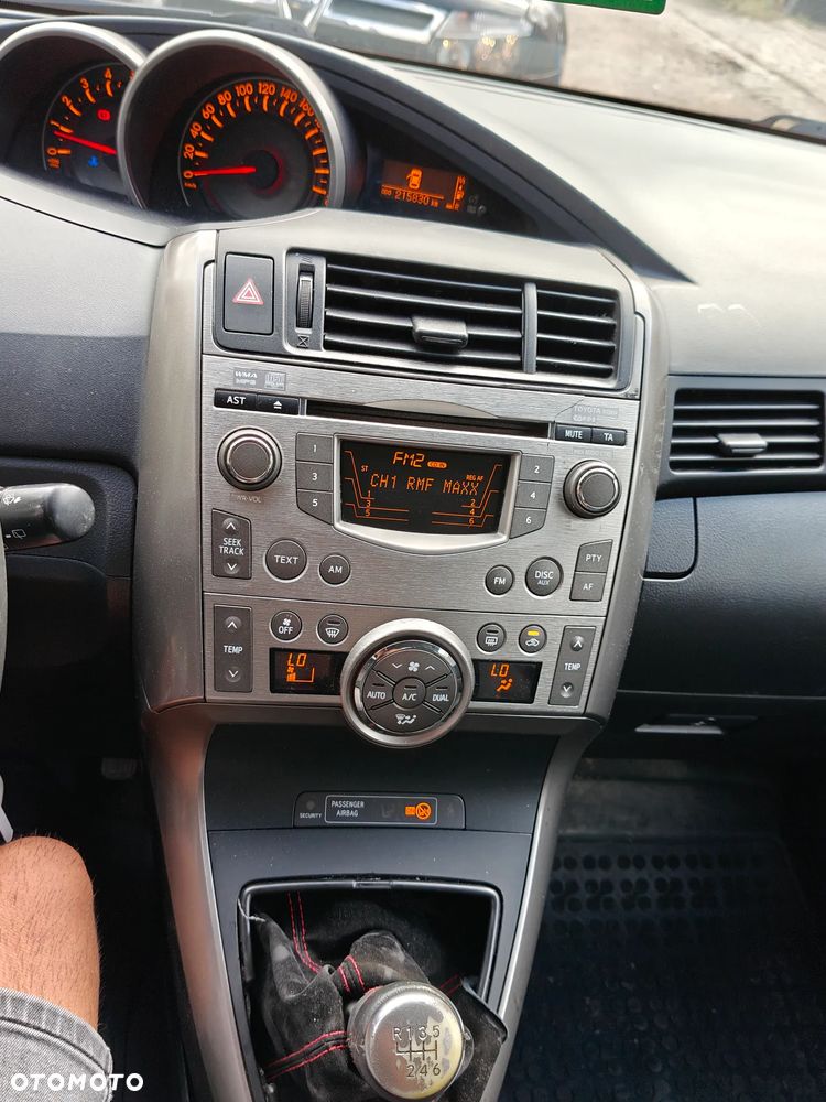 Toyota Verso 2.0 D-4D Sol plus - 24