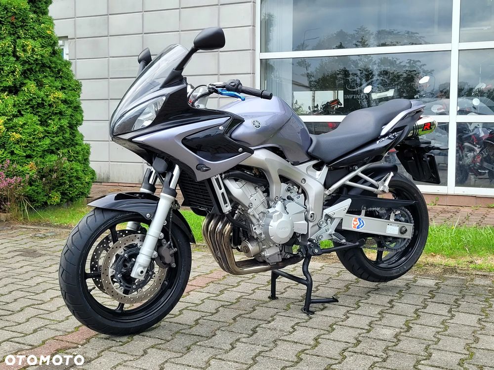 Yamaha FZ6 - 8