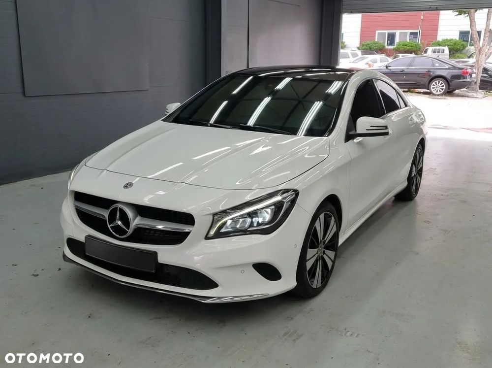 Mercedes-Benz CLA - 1