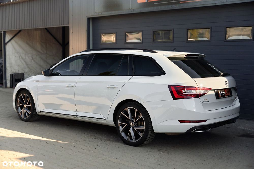 Skoda Superb 2.0 TDI 4x4 DSG Sportline - 32