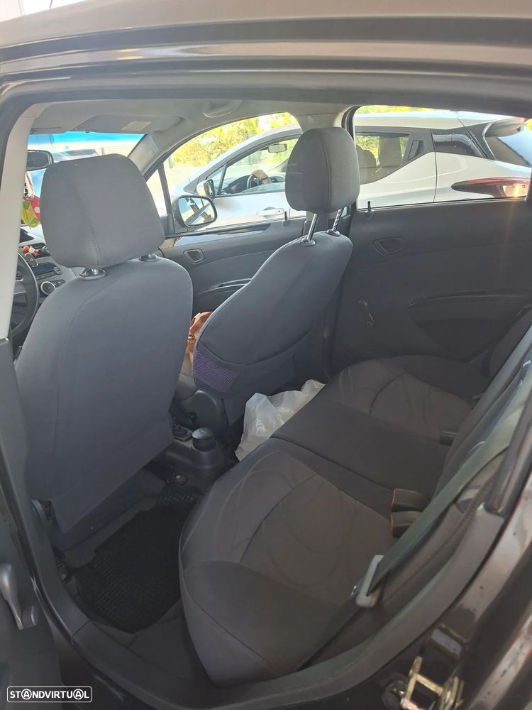 Chevrolet Spark 1.0 LS - 9