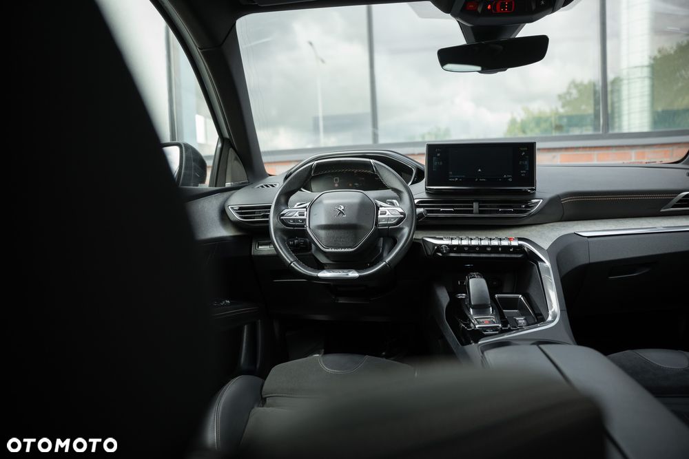 Peugeot 3008 1.6 PureTech HYbrid4 GT Line S&S EAT8 - 28