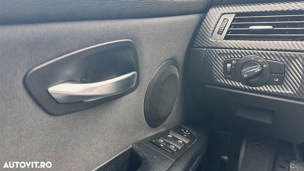 BMW Seria 3 318i - 16