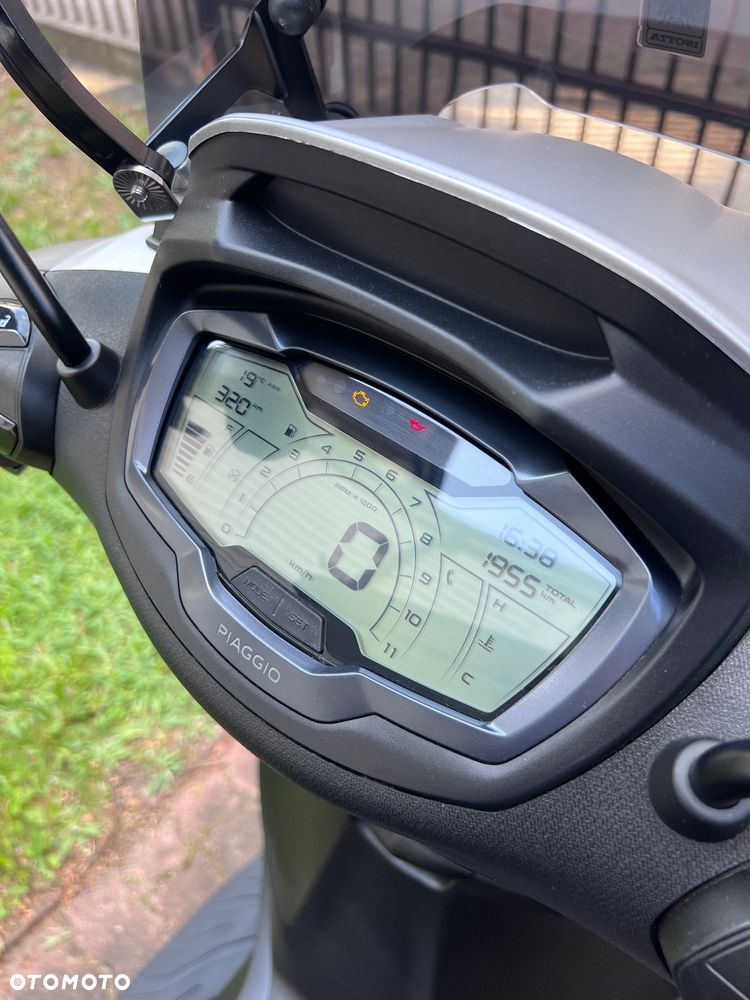 Piaggio Beverly - 12