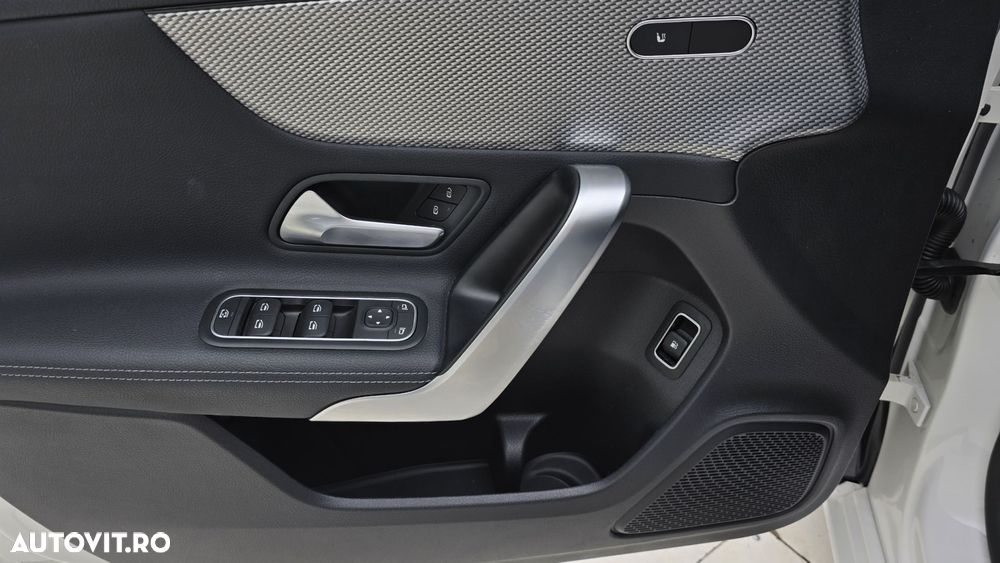 Mercedes-Benz A - 11