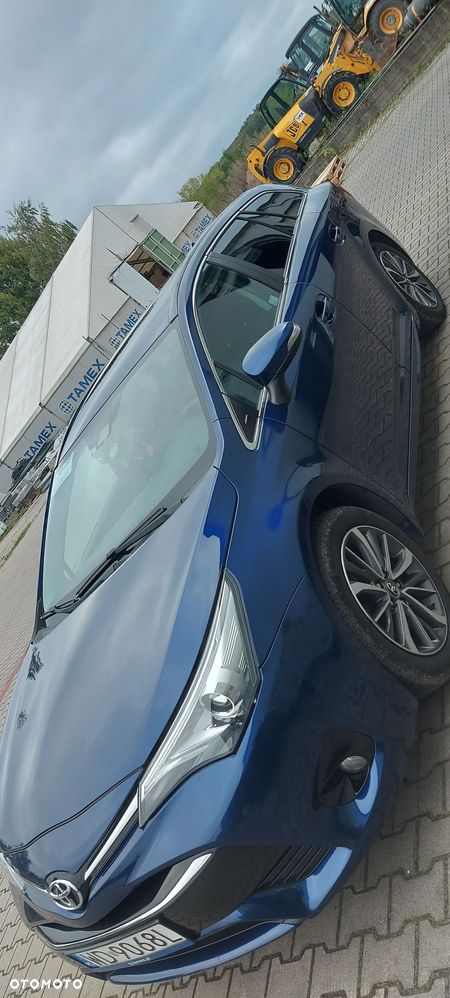 Toyota Avensis 1.8 Premium MS - 23