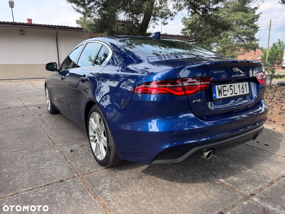 Jaguar XE 2.0 P250 SE - 10
