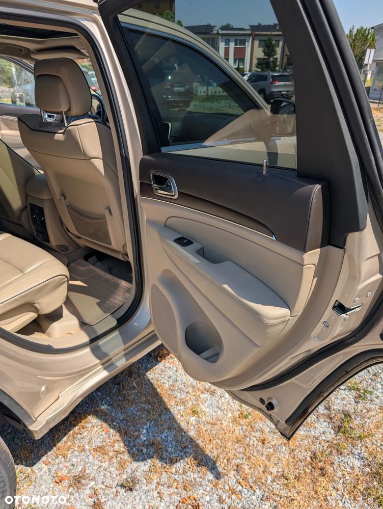 Jeep Grand Cherokee 3.6 V6 Overland - 23