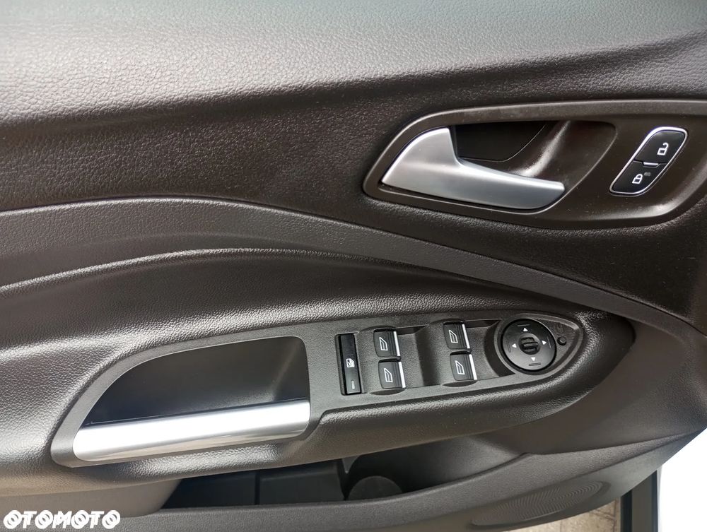 Ford Kuga 2.0 TDCi AWD Titanium - 32