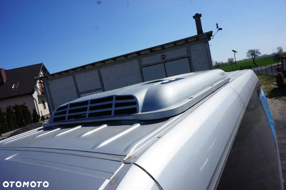 Mercedes-Benz SPRINTER - 13