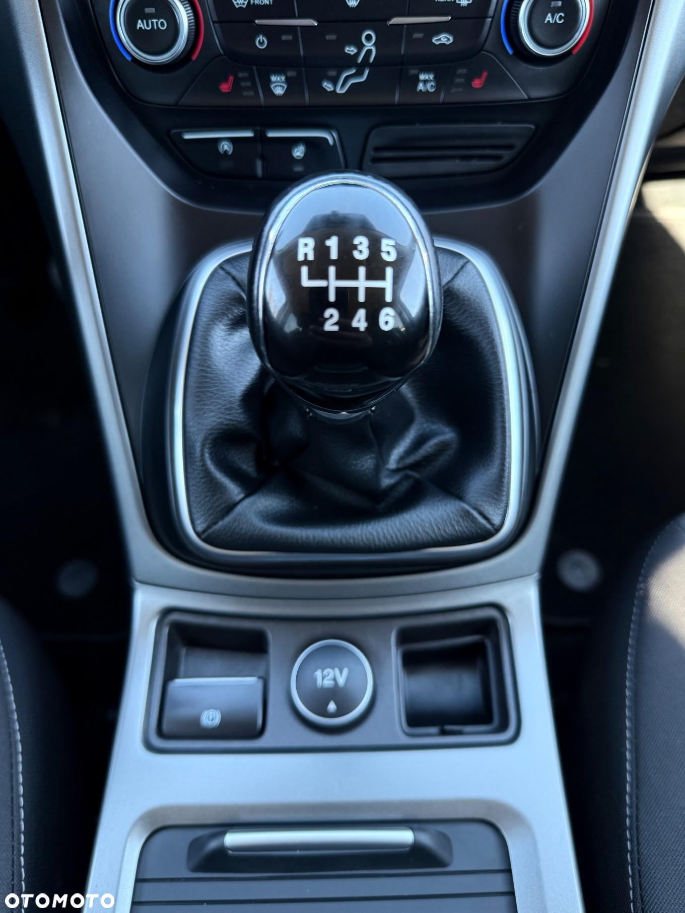 Ford Kuga 1.5 EcoBoost 2x4 Trend - 17