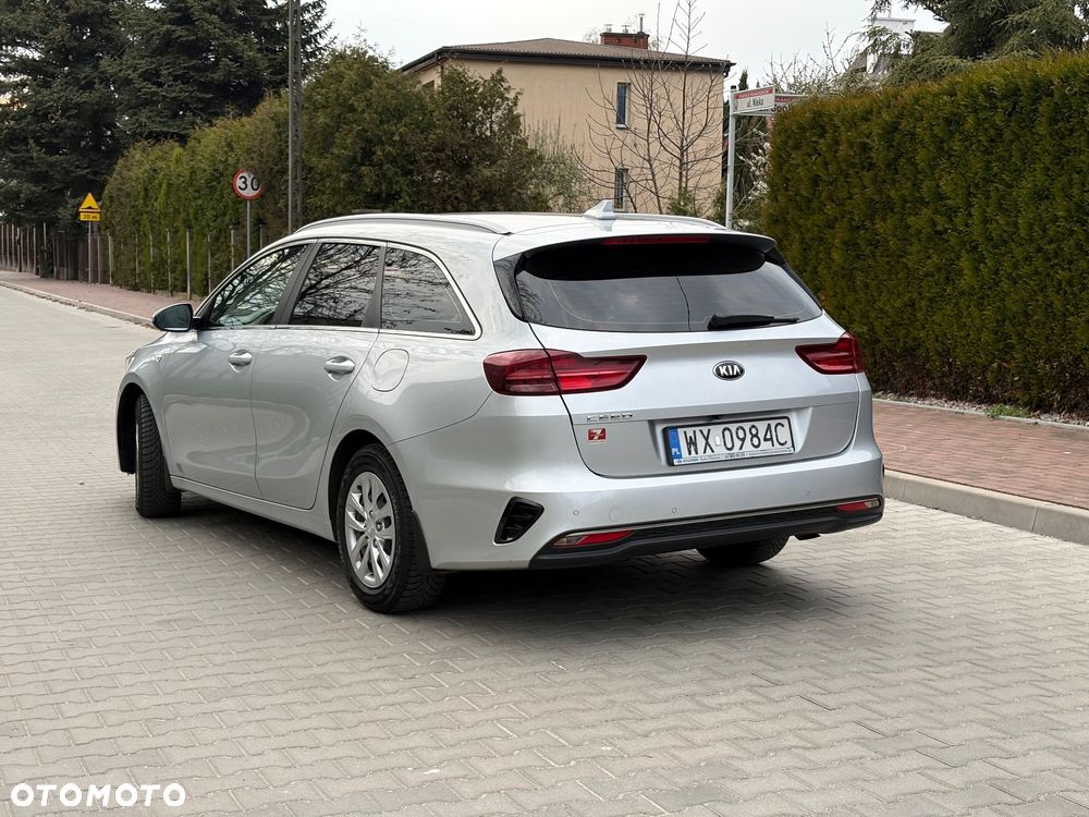Kia Ceed 1.6 CRDi mHEV M - 6