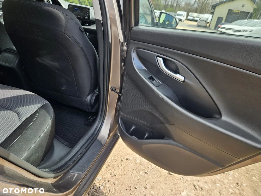 Hyundai i30 1.0 T-GDI Classic + DCT - 14