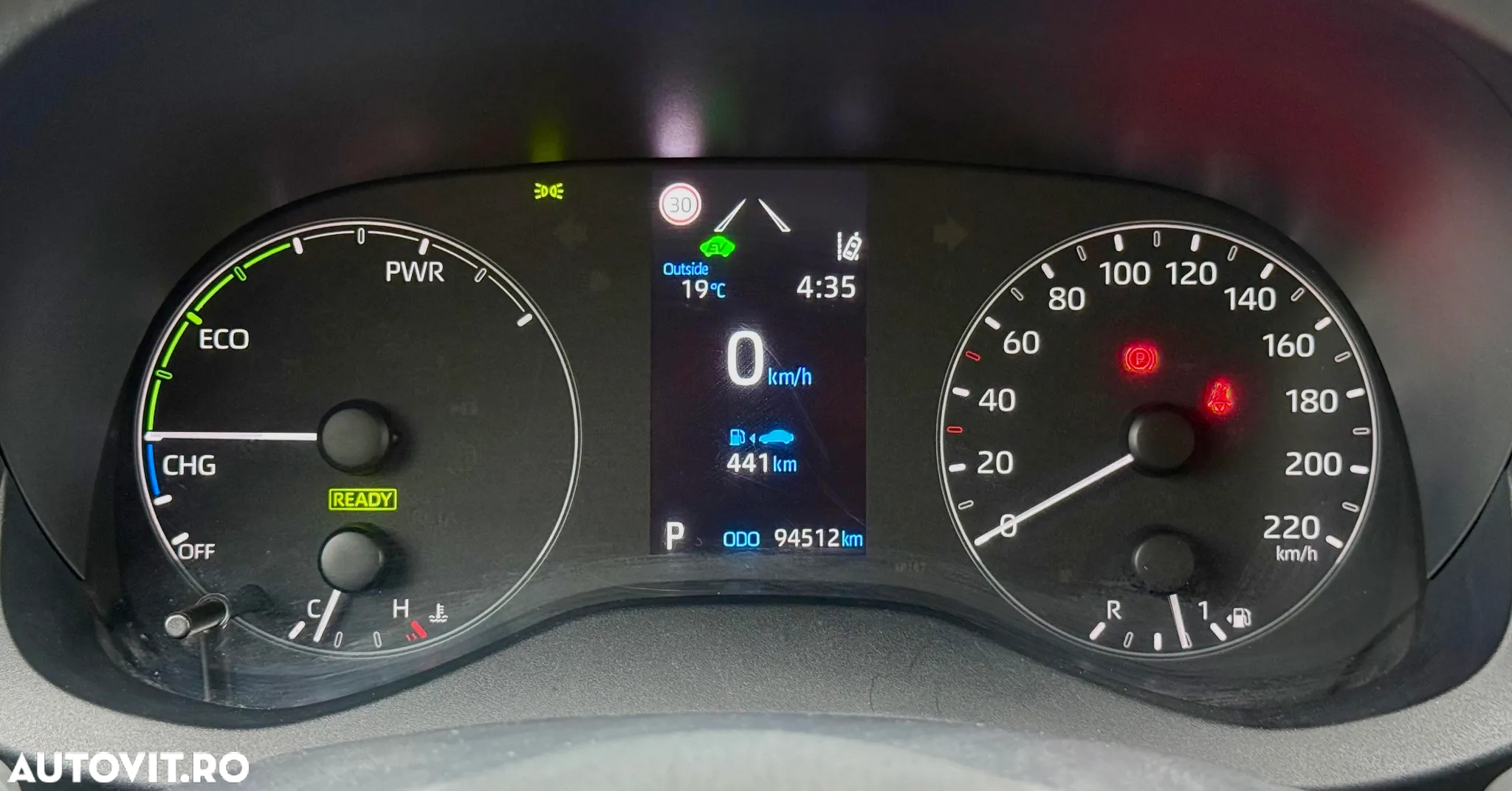 Toyota Yaris 1.5 VVT-i HSD Dynamic - 9