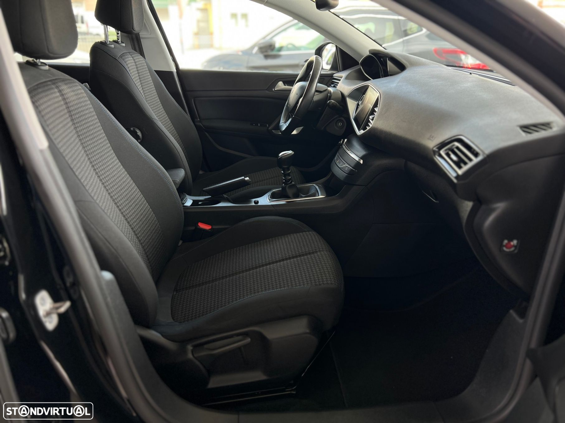 Peugeot 308 1.5 BlueHDi Style - 18