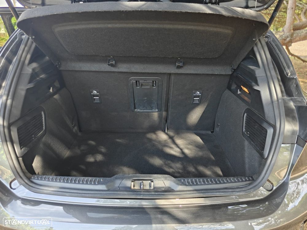 Ford Focus 1.0 EcoBoost MHEV ST-Line - 16