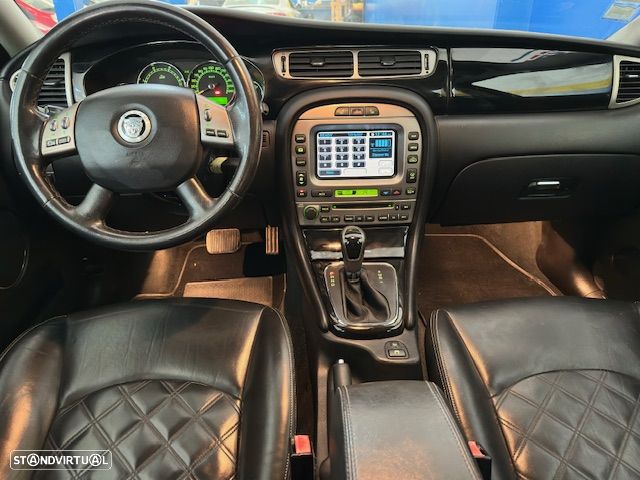 Jaguar X-Type SW 2.2 D Executive Aut. - 12