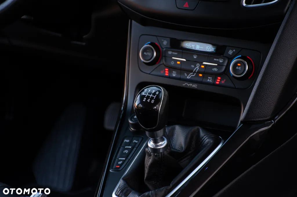 Ford Focus 1.0 EcoBoost Connected - 10