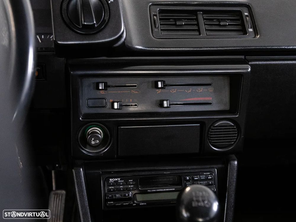 Toyota Corolla - 18